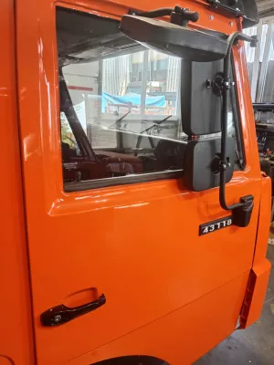 Дверь в сборе правая 43118